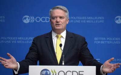 Mathias Cormann calls for greater foreign aid despite role in Australian cuts