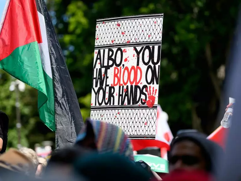 Australia ‘appalled’ at Gaza deaths, aid blockade